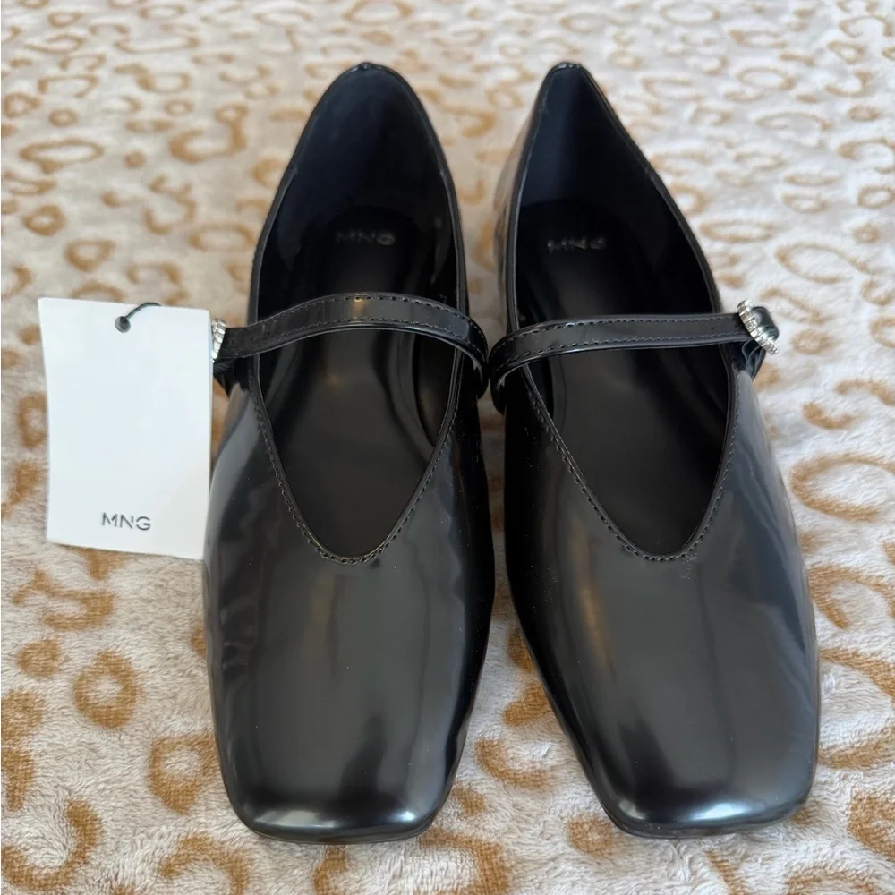 NWT Mango MNG Black Mary Jane Flats Ballerinas
With Strap Size: 36 (6) - Picture 4 of 12
